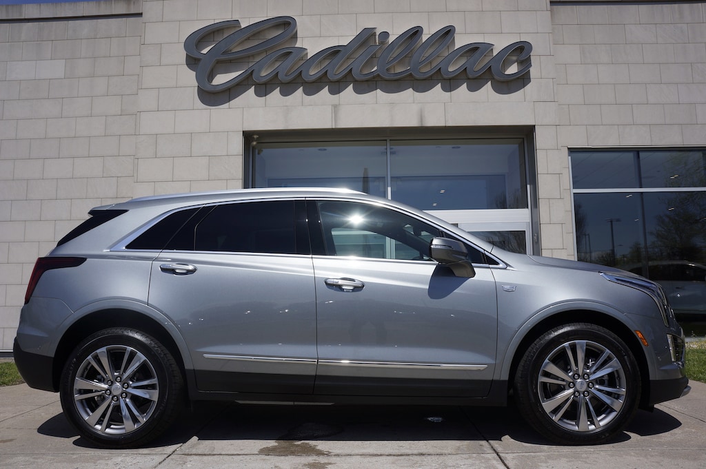 New 2025 CADILLAC XT5 Premium Luxury SUV