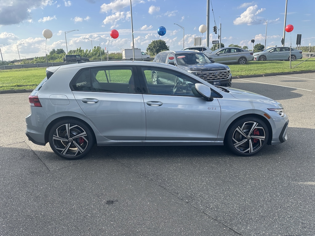 New 2026 Volkswagen Golf GTI SE 2.0T SE DSG