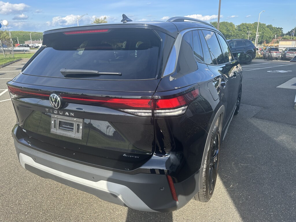Certified 2025 Volkswagen Tiguan 2.0T SE 2.0T SE 4MOTION