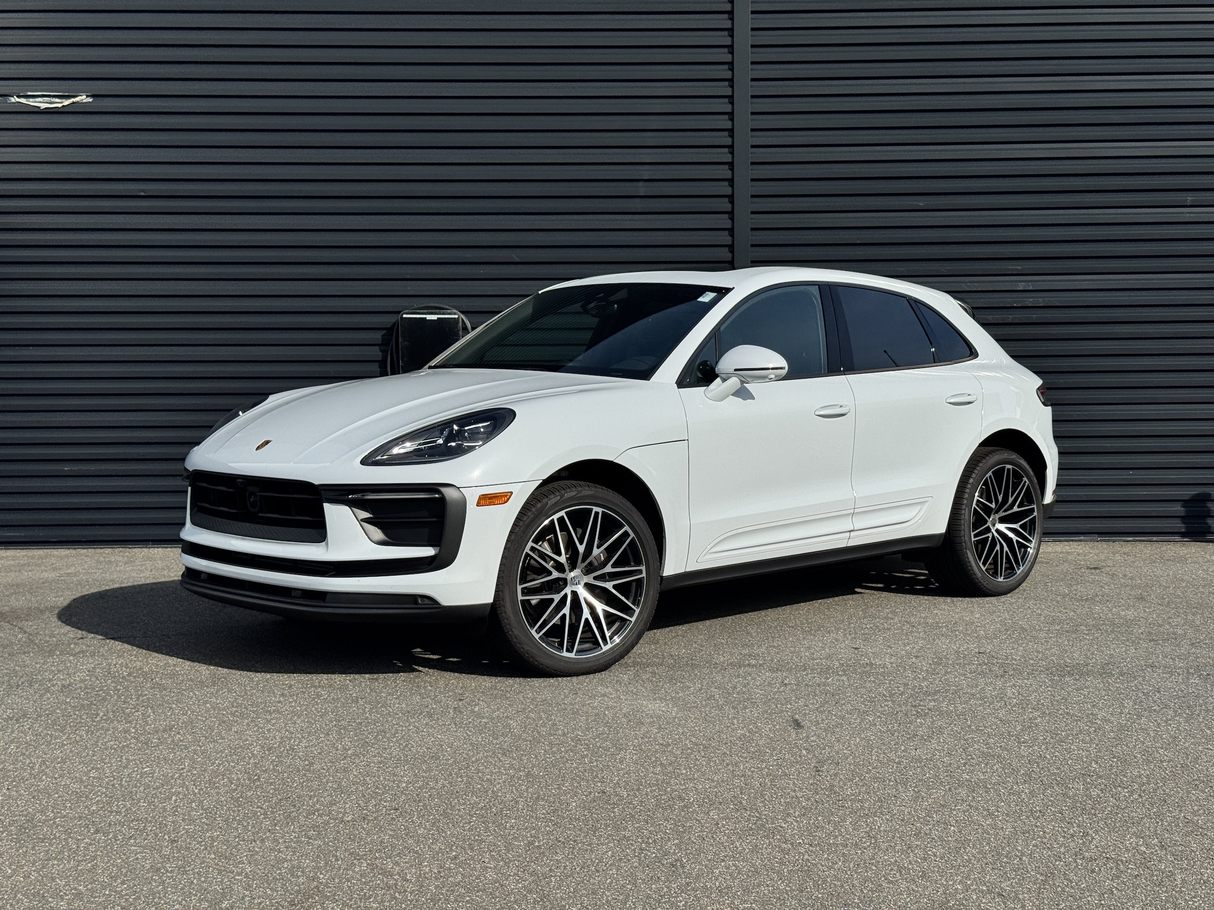 2025 Porsche Macan