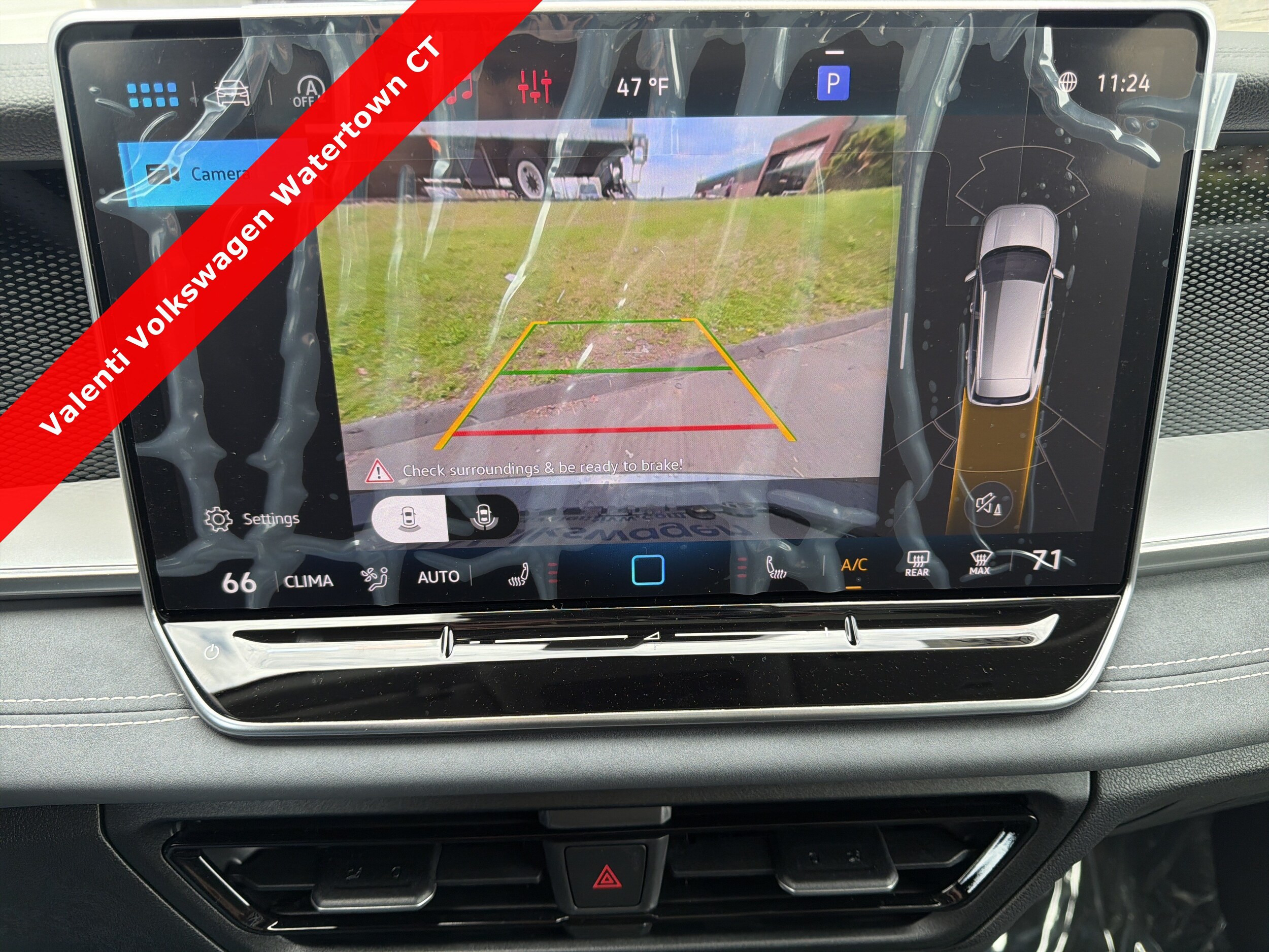 2026 Volkswagen Tiguan SE - Photo 25