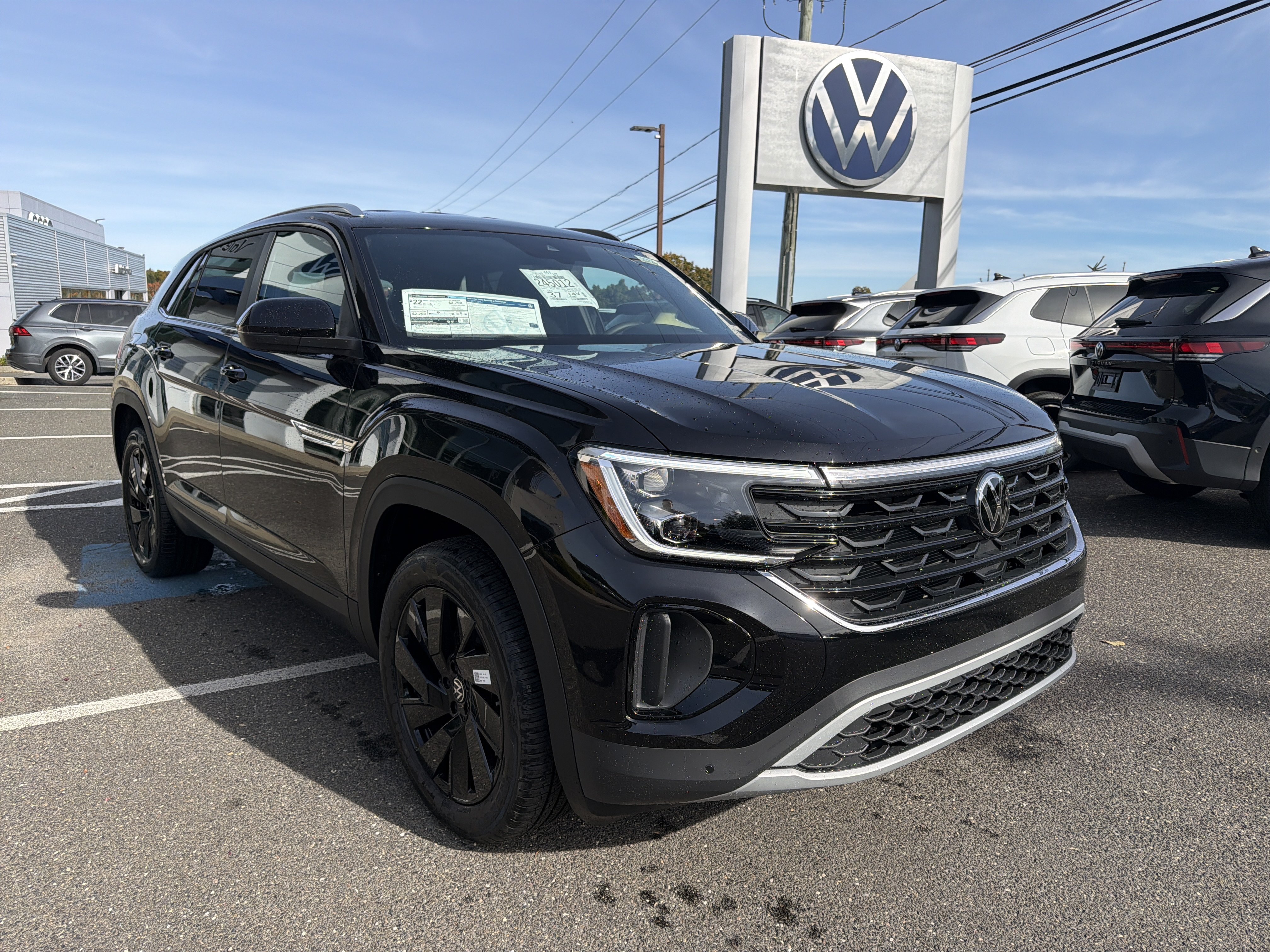 New 2026 Volkswagen Atlas Cross Sport 2.0T SE w/Technology 2.0T SE w/Technology 4MOTION