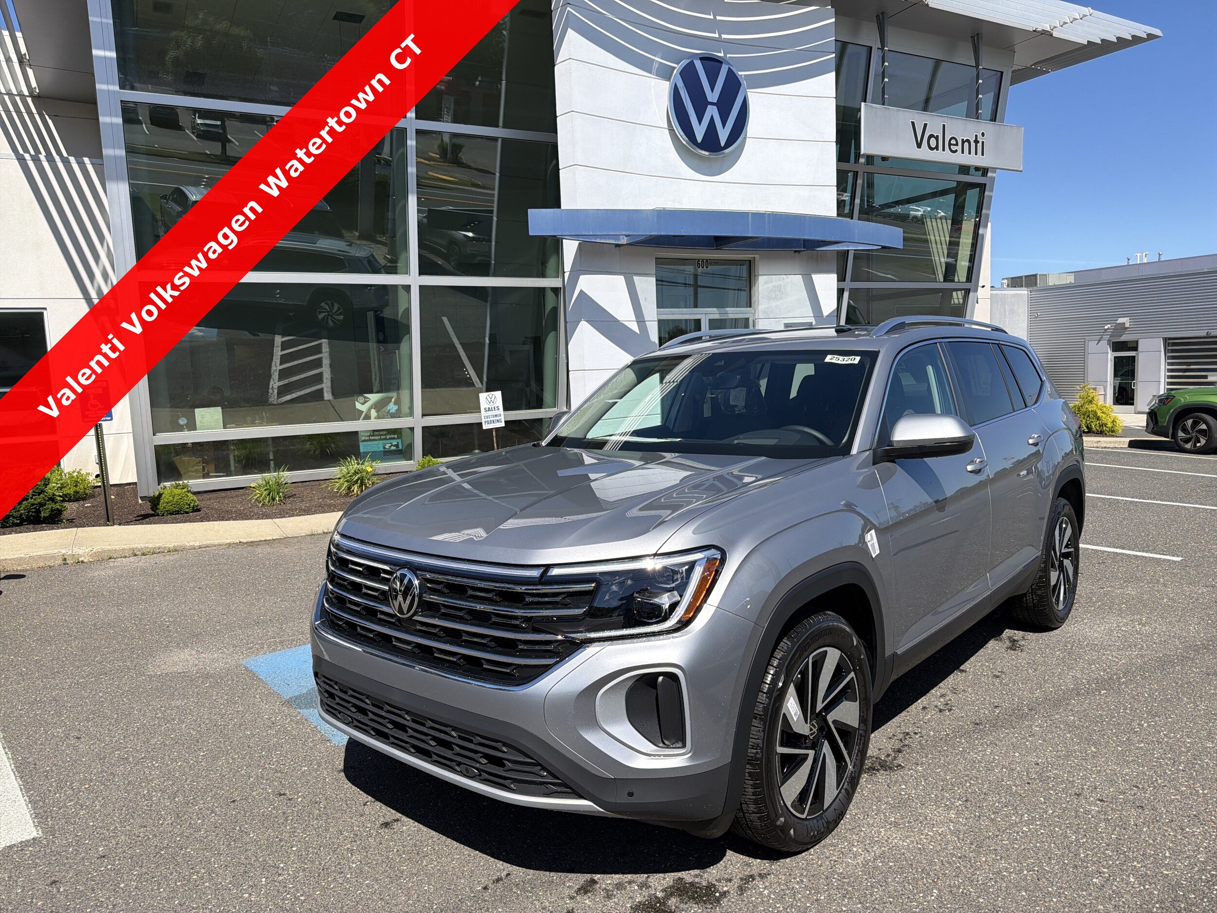 2026 Volkswagen Atlas SEL - Photo 2