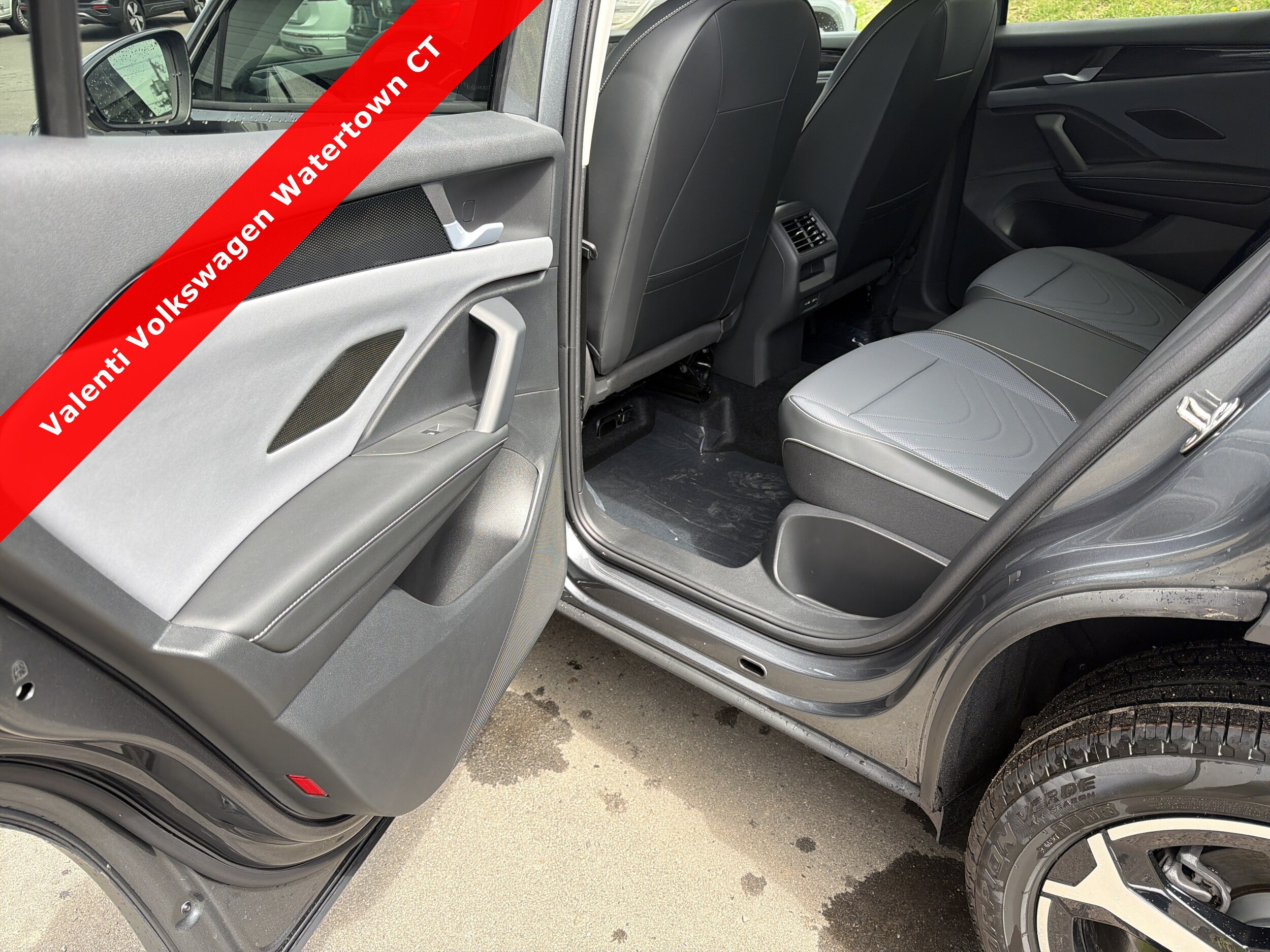 2026 Volkswagen Tiguan SE - Photo 15