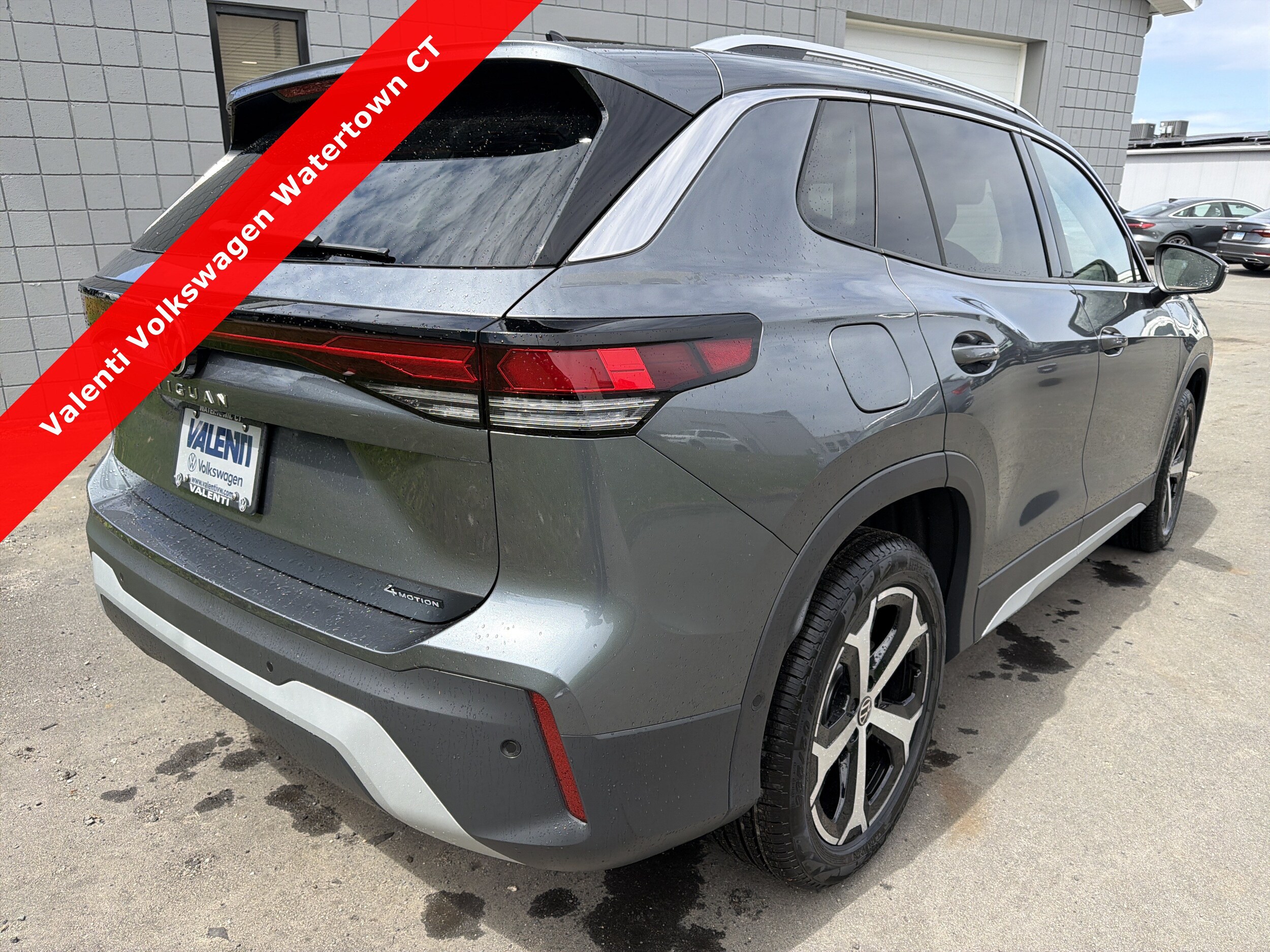 2026 Volkswagen Tiguan SE - Photo 8