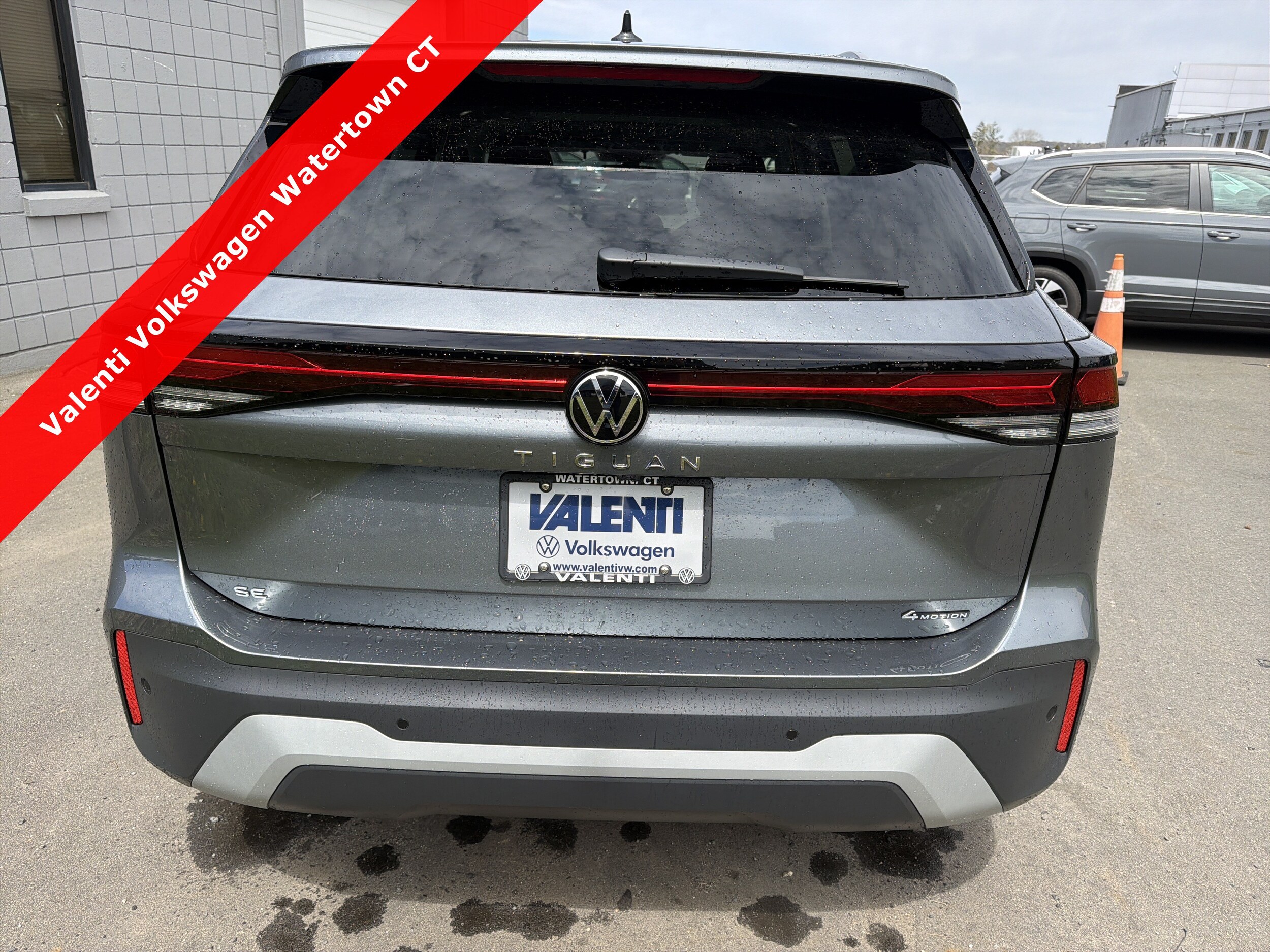 2026 Volkswagen Tiguan SE - Photo 10