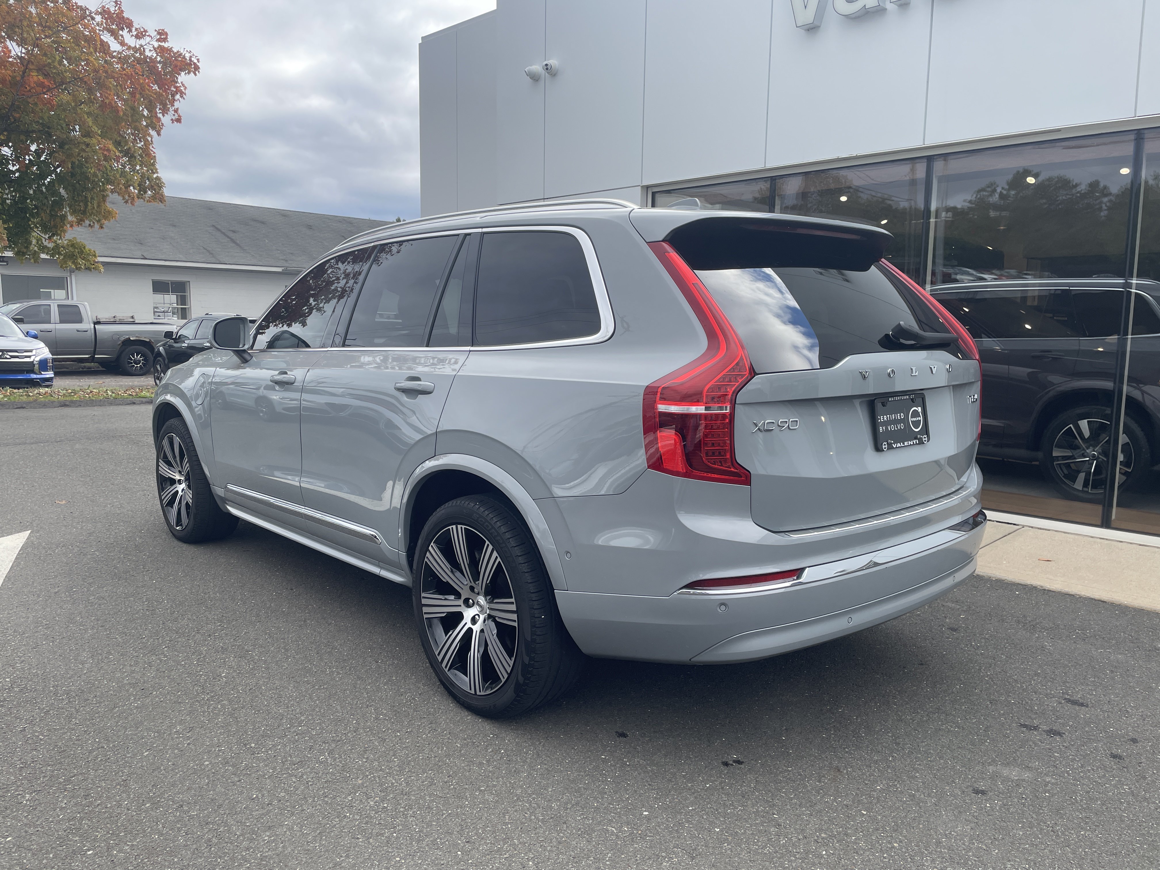 Certified 2025 Volvo XC90 plug-in hybrid T8 Ultra 7-Seater SUV