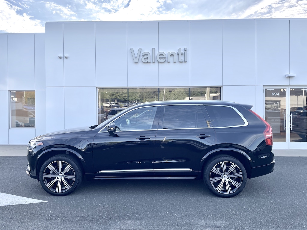 Certified 2025 Volvo XC90 plug-in hybrid T8 Ultra 7-Seater SUV