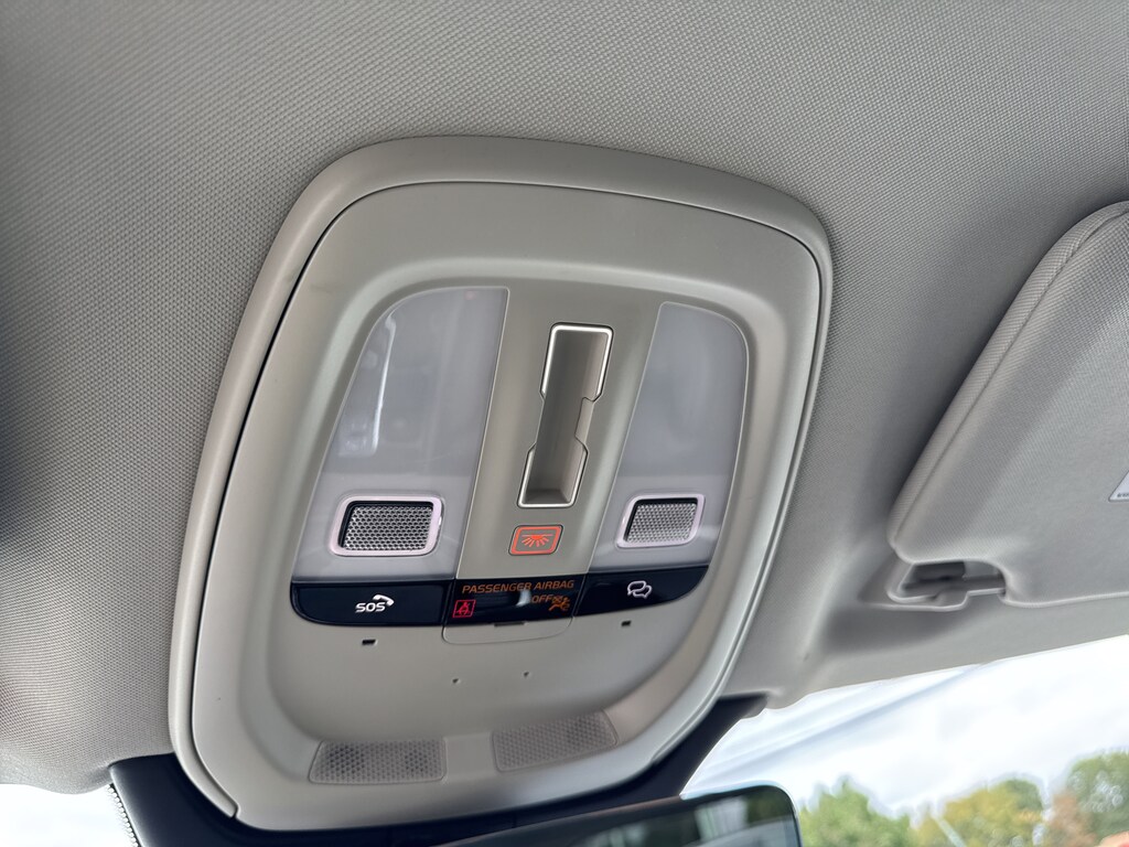 Certified 2025 Volvo XC90 plug-in hybrid T8 Ultra 7-Seater SUV