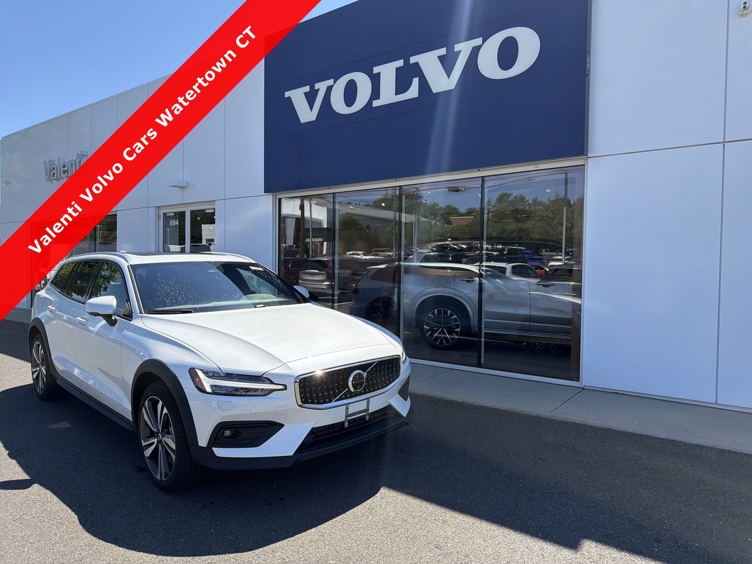2026 Volvo V60 Cross Country Plus