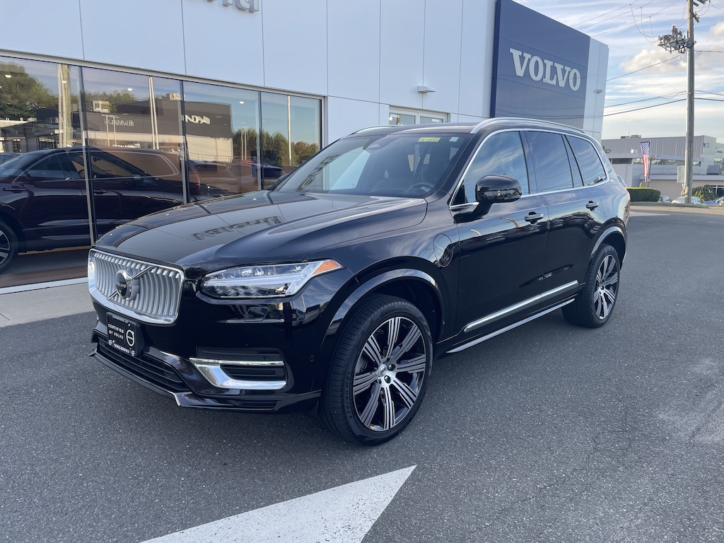 Certified 2025 Volvo XC90 plug-in hybrid T8 Ultra 7-Seater SUV