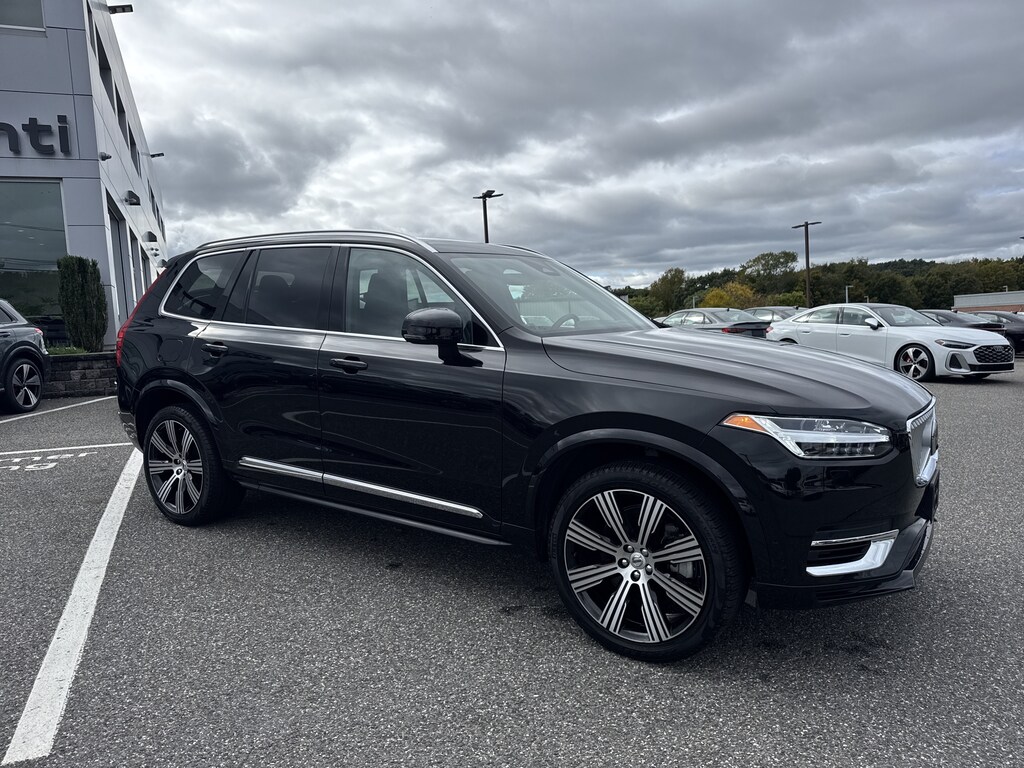 Certified 2025 Volvo XC90 plug-in hybrid T8 Ultra 7-Seater SUV