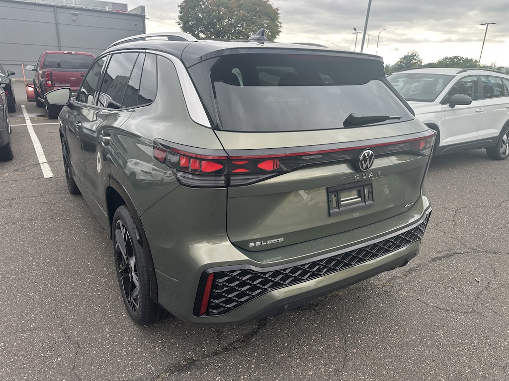 New 2026 Volkswagen Tiguan SEL R-Line Turbo SEL R-Line Turbo 4MOTION
