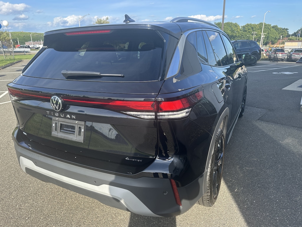 Certified 2025 Volkswagen Tiguan 2.0T SE 2.0T SE 4MOTION