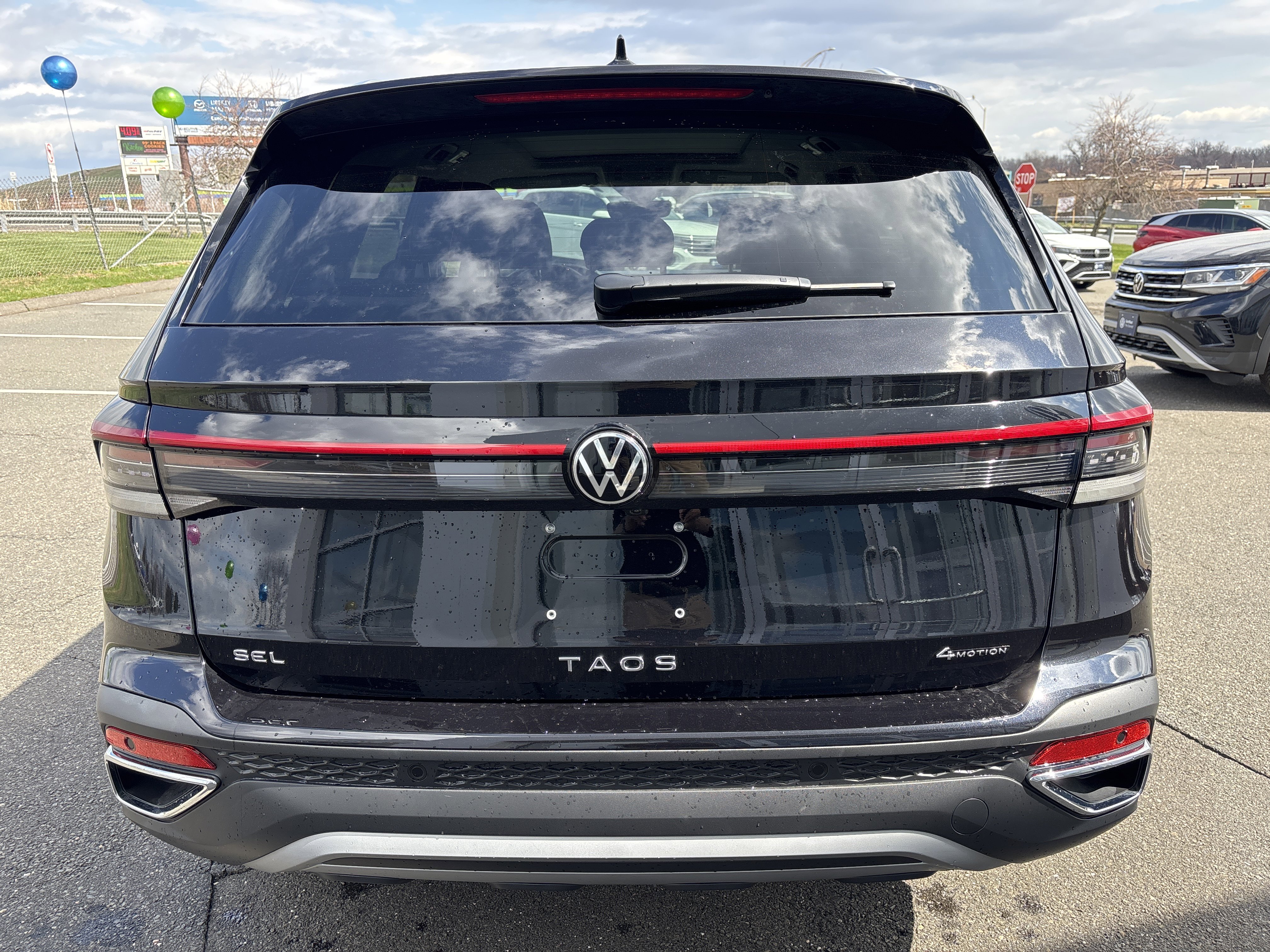 New 2026 Volkswagen Taos SEL SEL 4MOTION