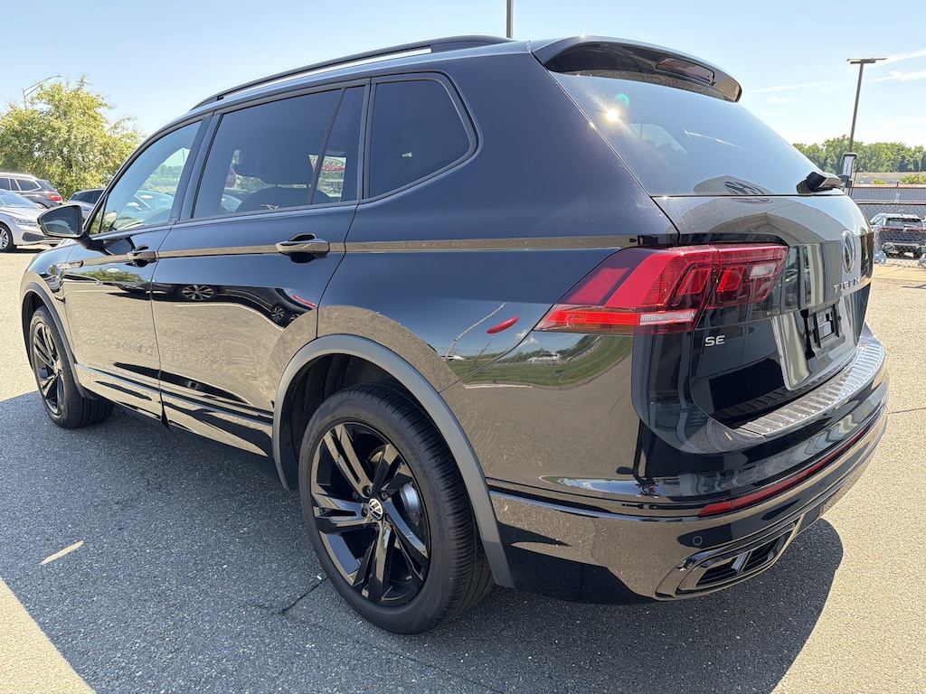 Certified 2023 Volkswagen Tiguan 2.0T SE R-Line Black 2.0T SE R-Line Black 4MOTION