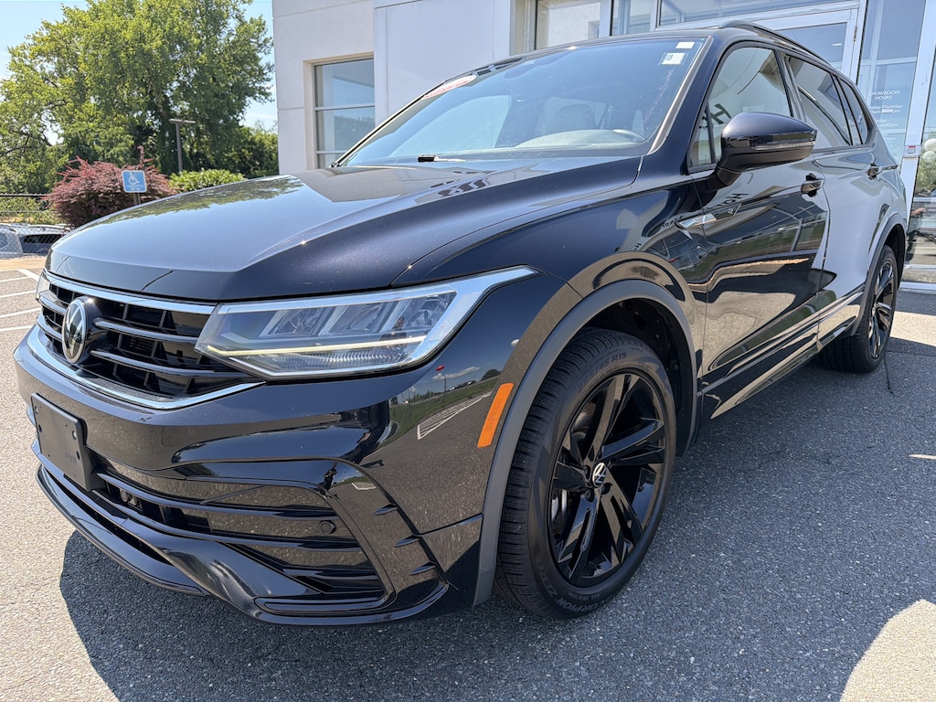 Certified 2023 Volkswagen Tiguan 2.0T SE R-Line Black 2.0T SE R-Line Black 4MOTION