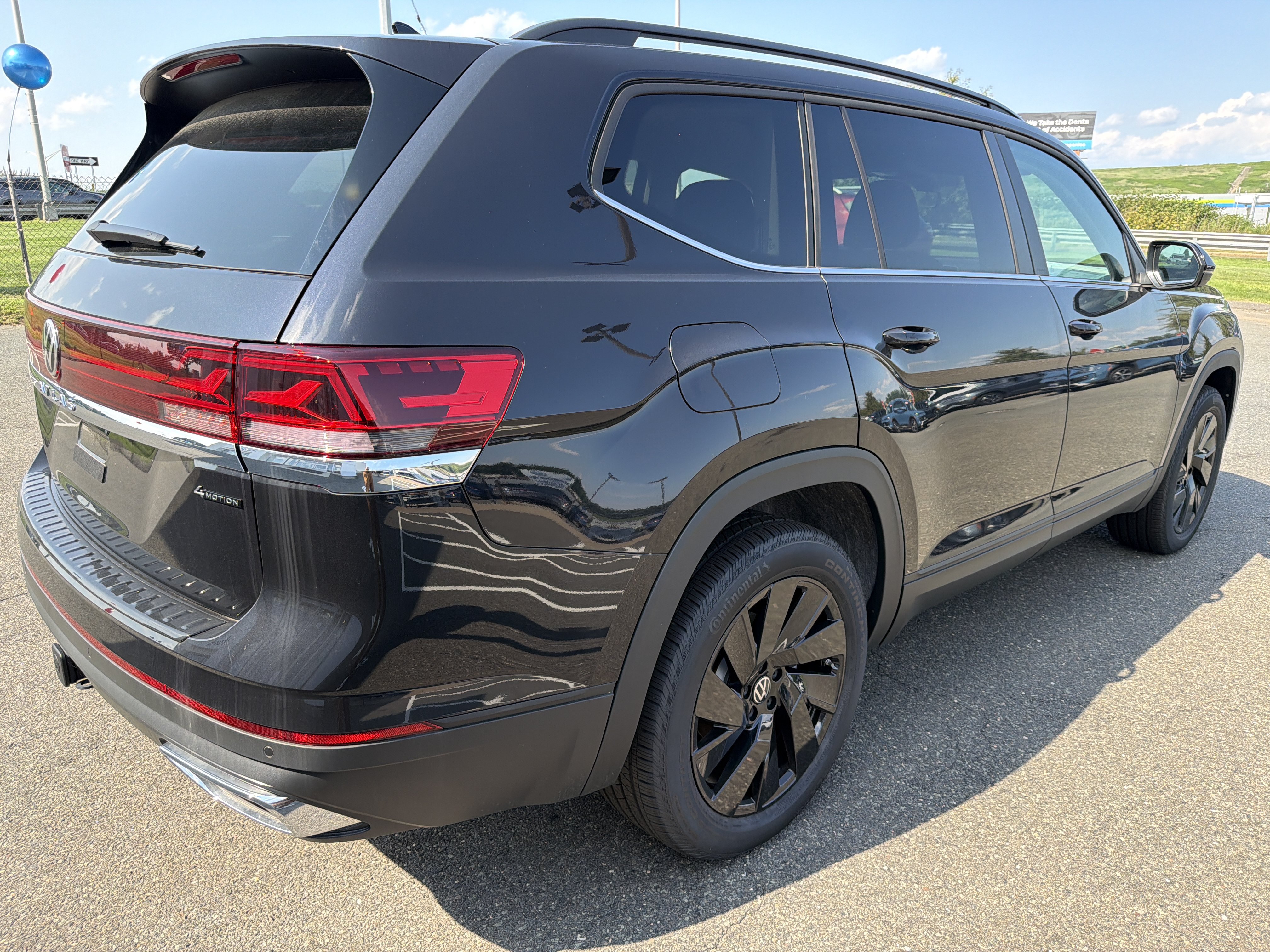New 2026 Volkswagen Atlas 2.0T SE w/Technology 2.0T SE w/Technology 4MOTION