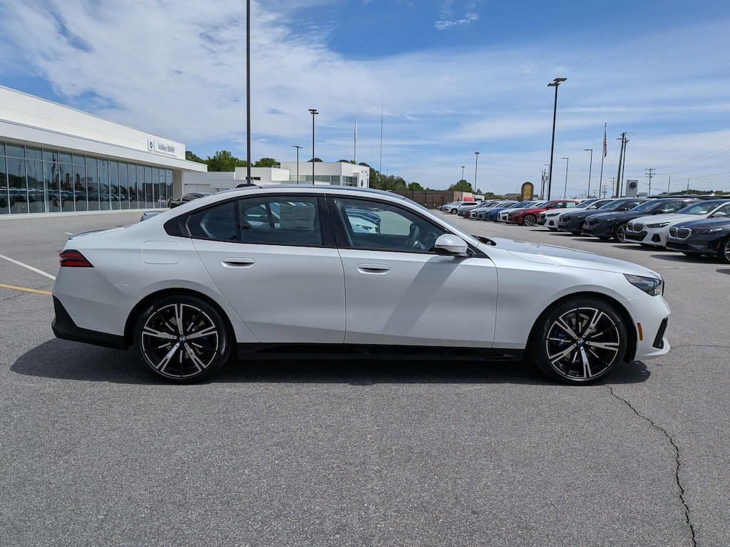 New 2026 BMW 530i Sedan
