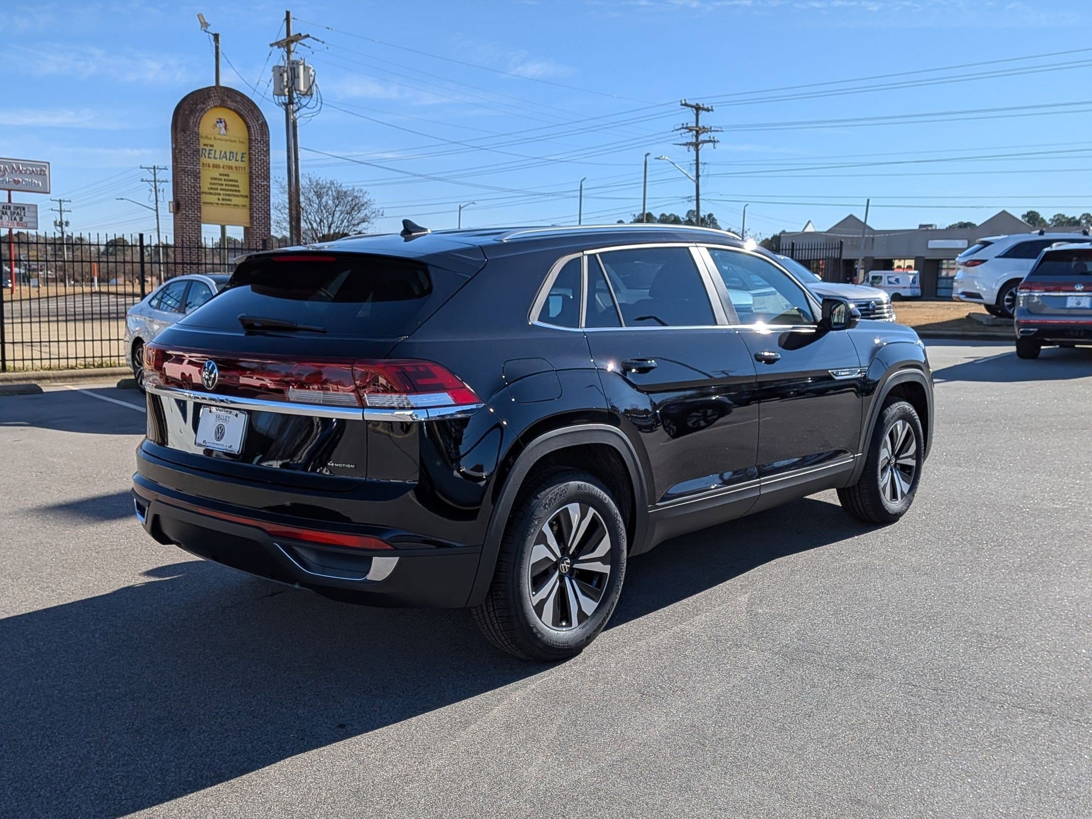 2026 Volkswagen Atlas Cross Sport SE - Photo 3