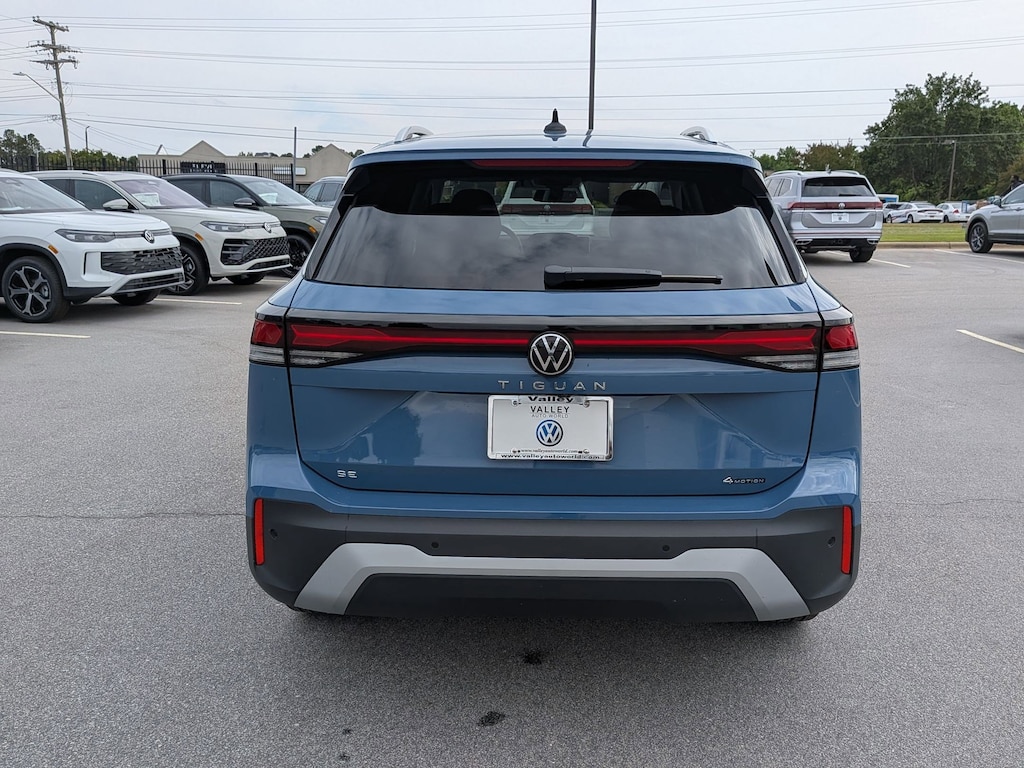 New 2026 Volkswagen Tiguan SE SE 4MOTION