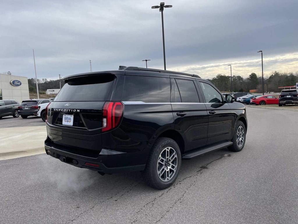 2026 Ford Expedition Active - Photo 9