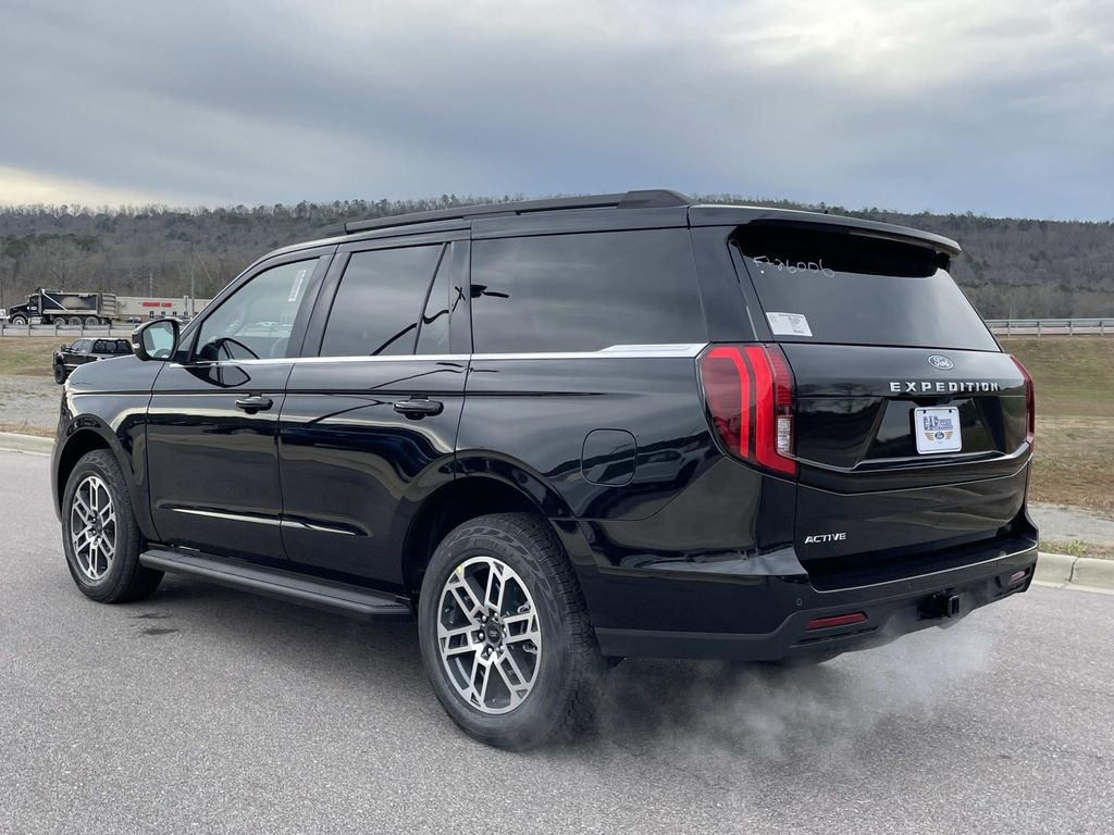 2026 Ford Expedition Active - Photo 10