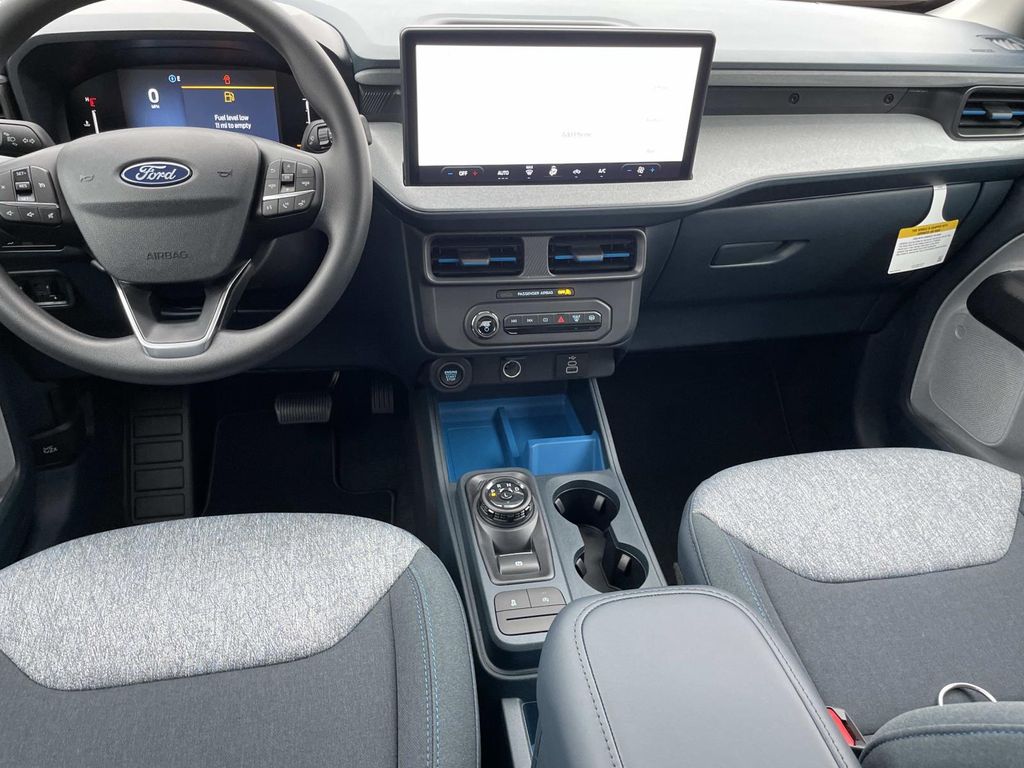 2025 Ford Maverick XLT - Photo 10