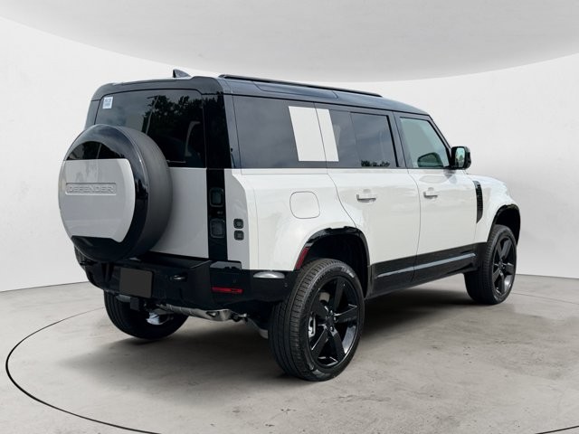 New 2026 Land Rover Defender 110 X-Dynamic SE SUV