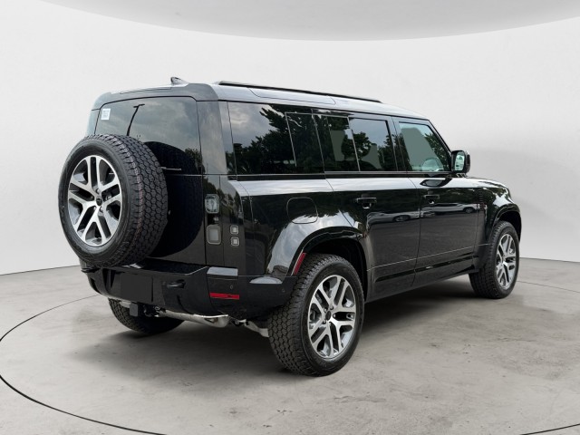 New 2026 Land Rover Defender 110 X-Dynamic SE SUV