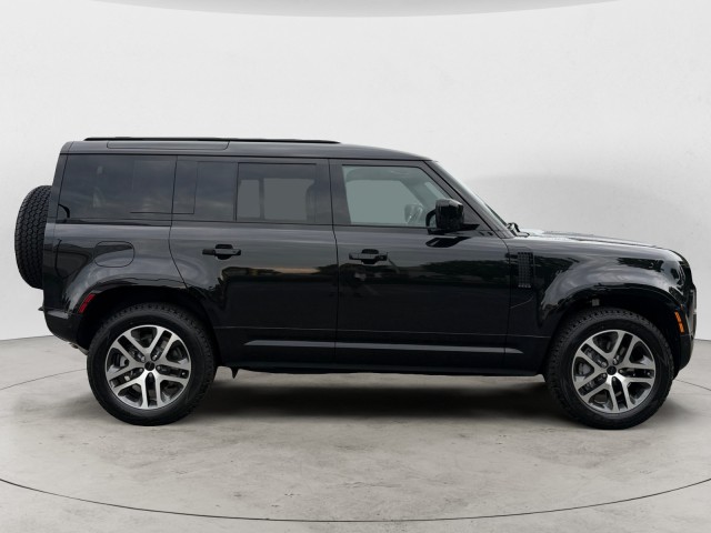 New 2026 Land Rover Defender 110 X-Dynamic SE SUV