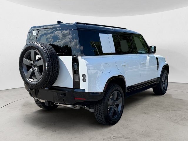 New 2026 Land Rover Defender 110 X-Dynamic SE SUV