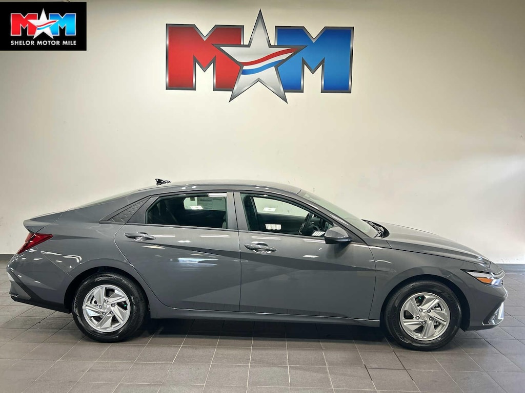 New 2026 Hyundai Elantra SE Sedan