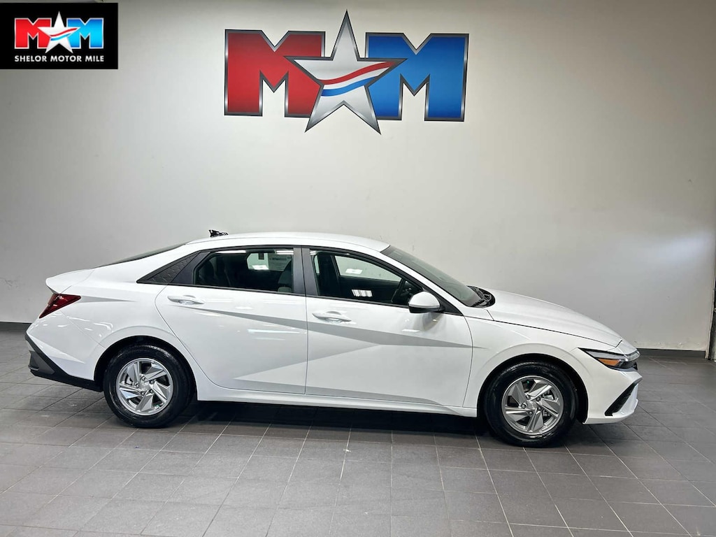 New 2026 Hyundai Elantra SE Sedan