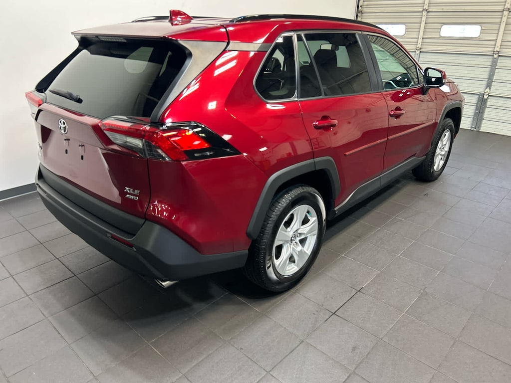 Used 2021 Toyota RAV4 XLE SUV