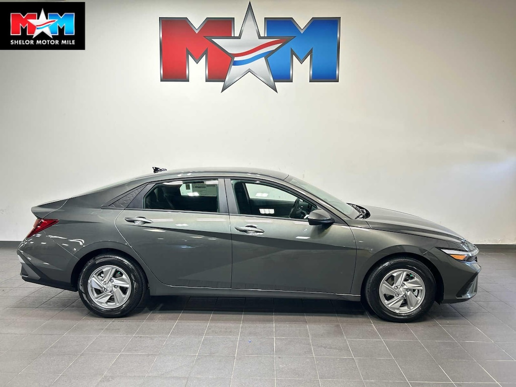 New 2026 Hyundai Elantra SE Sedan