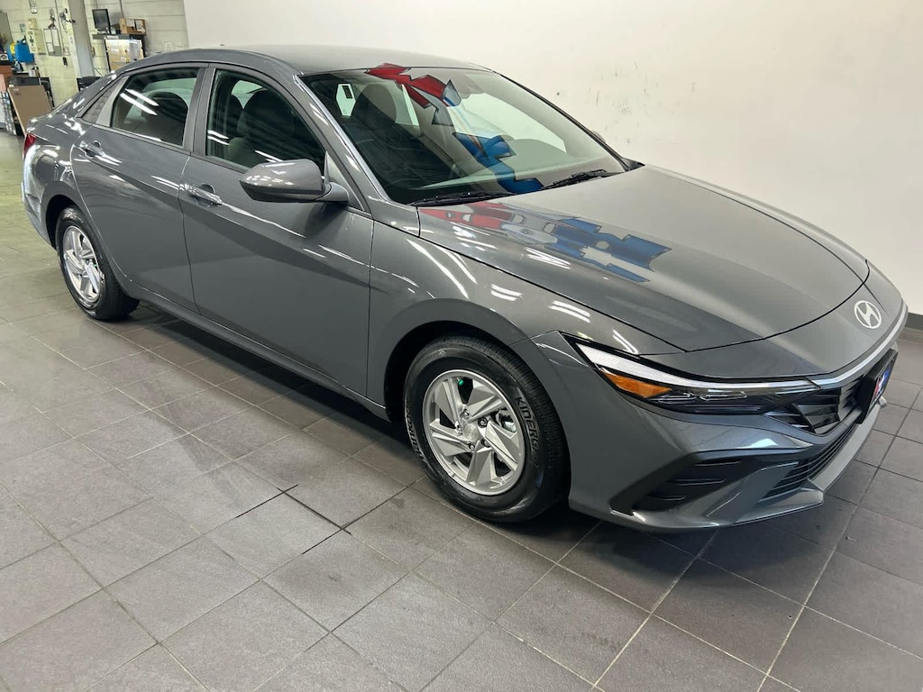 New 2026 Hyundai Elantra SE Sedan
