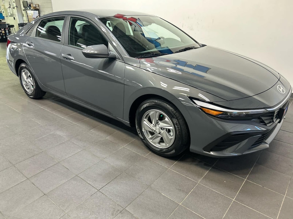 New 2026 Hyundai Elantra SE Sedan