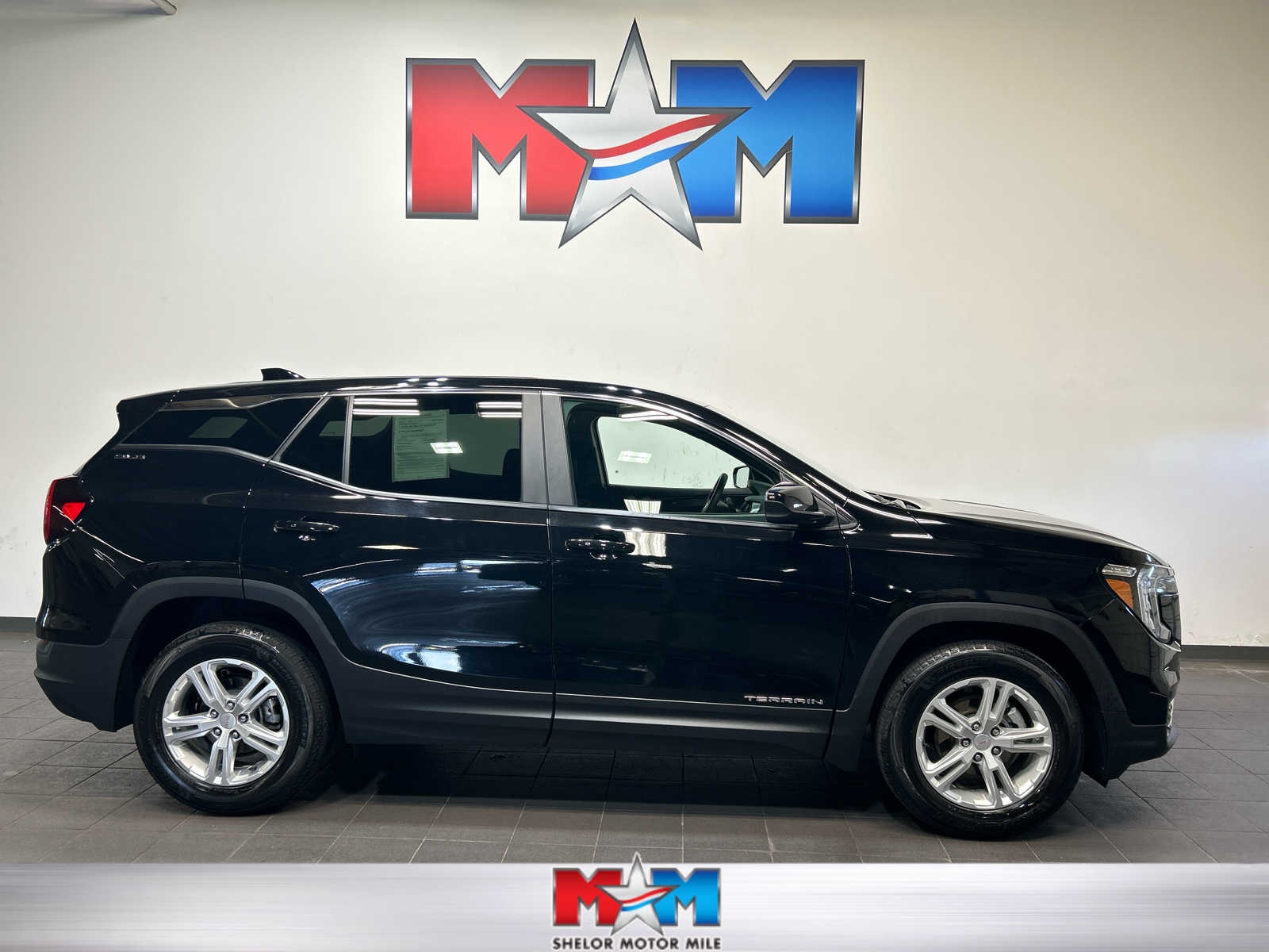 Used 2023 GMC Terrain SLE SUV