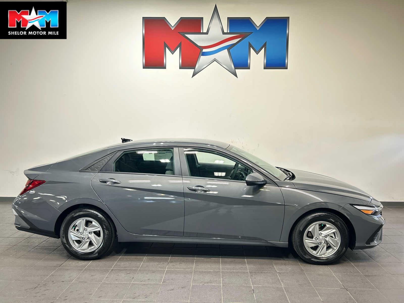 2026 Hyundai Elantra SE Sedan