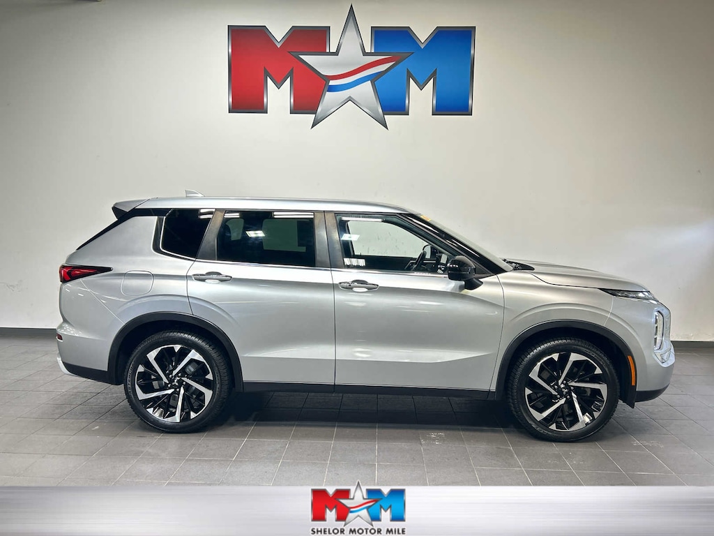 Used 2022 Mitsubishi Outlander SE CUV