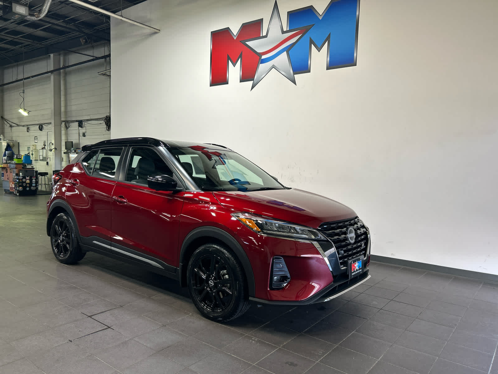 Used 2023 Nissan Kicks SR SUV