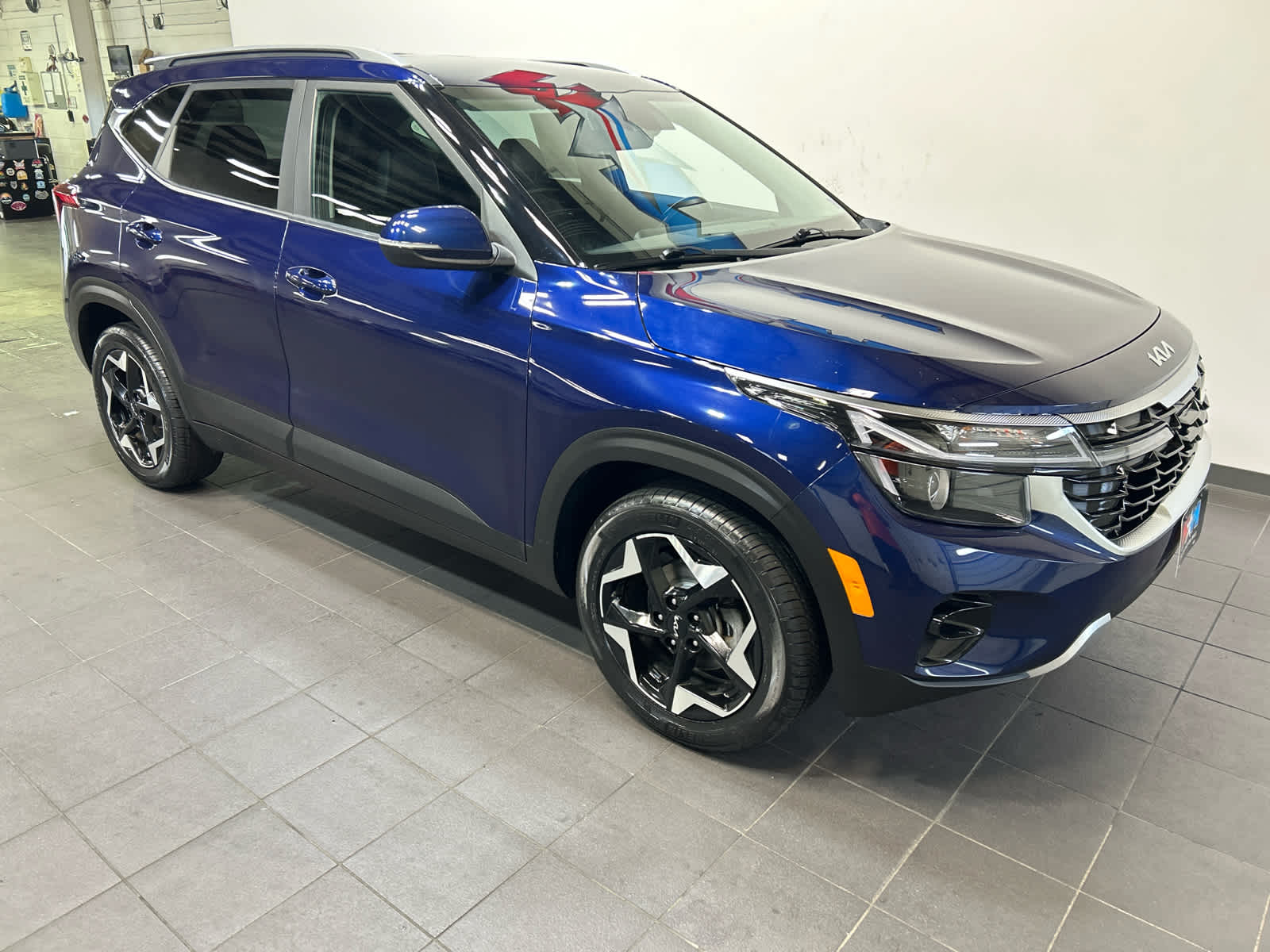 Used 2024 Kia Seltos EX SUV