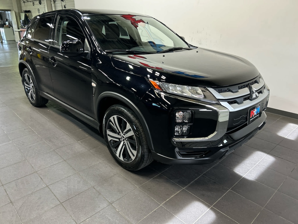 Used 2025 Mitsubishi Outlander Sport 2.0 ES SUV