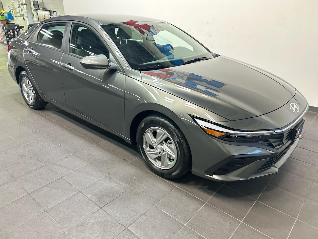 New 2026 Hyundai Elantra SE Sedan