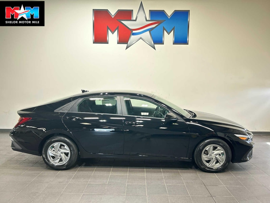 New 2026 Hyundai Elantra SE Sedan