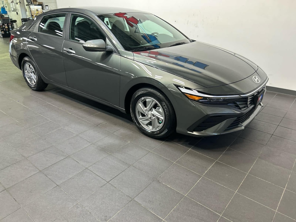 New 2026 Hyundai Elantra SE Sedan