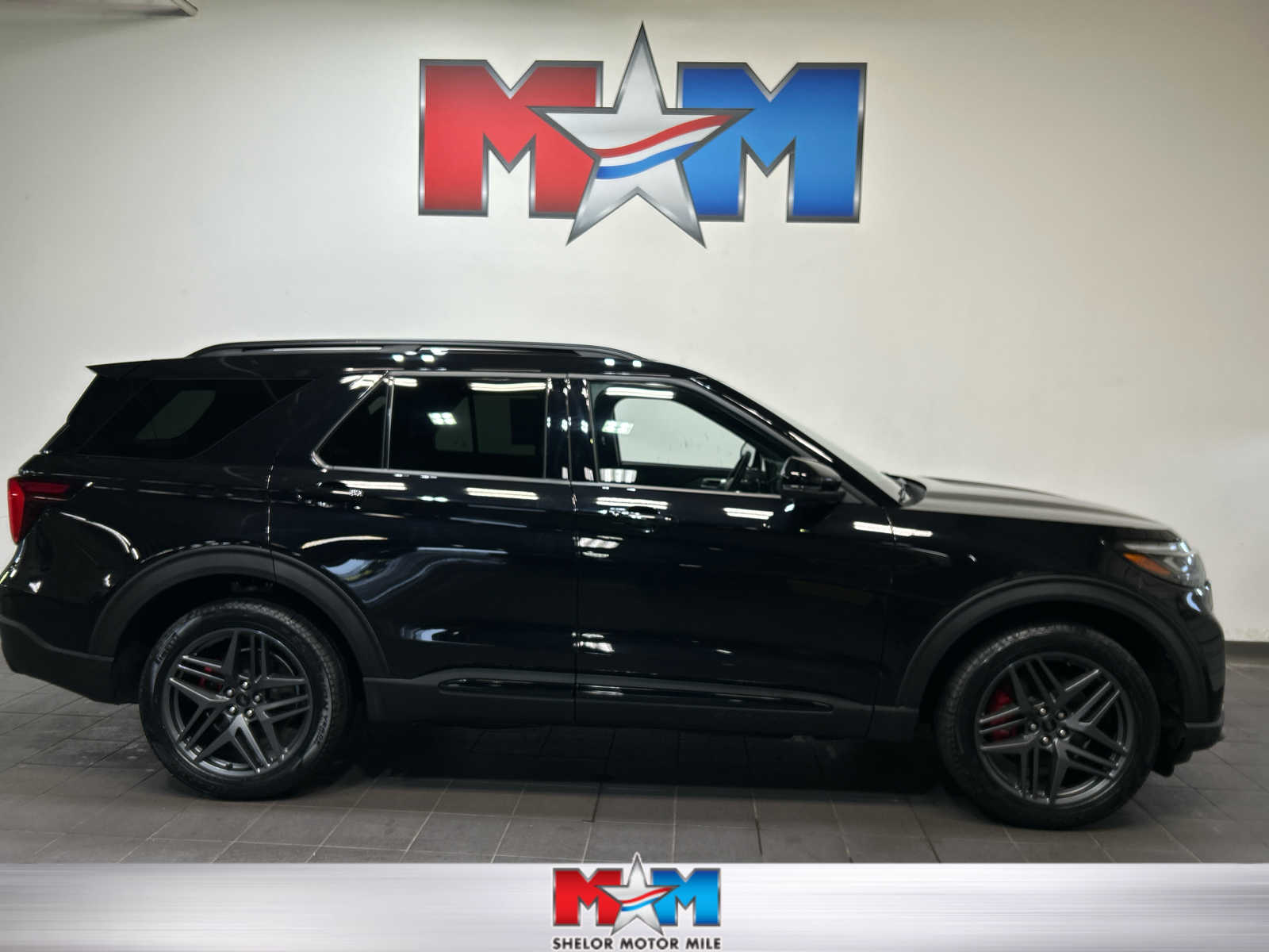 Used 2025 Ford Explorer ST-Line SUV