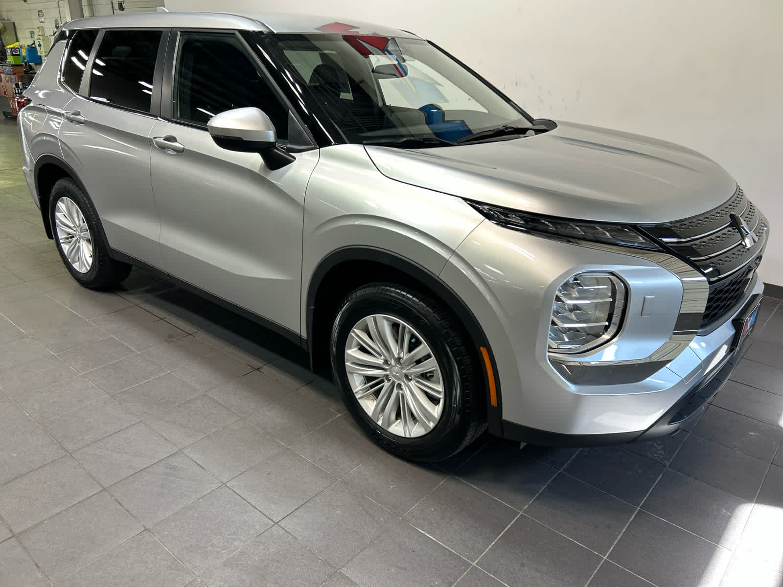Used 2024 Mitsubishi Outlander ES S-AWC