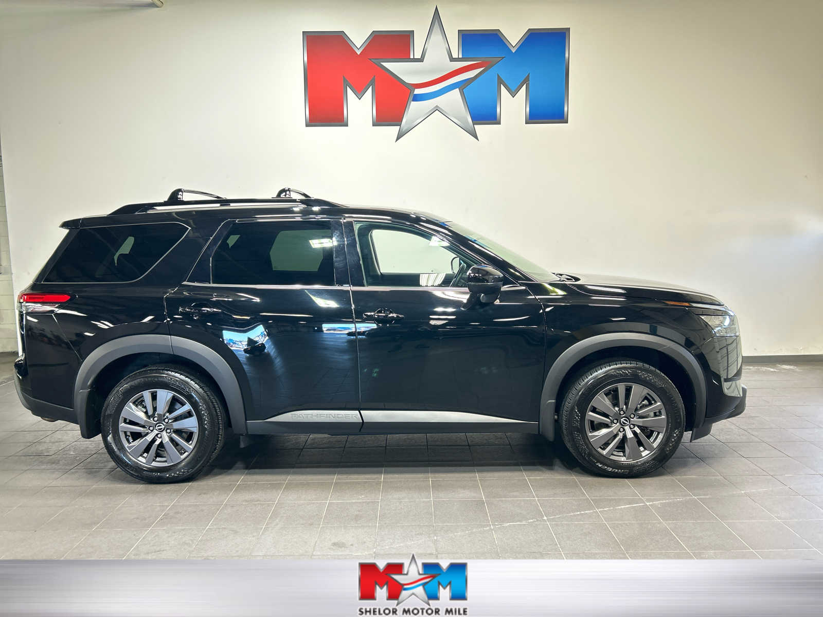 Used 2024 Nissan Pathfinder SV SUV